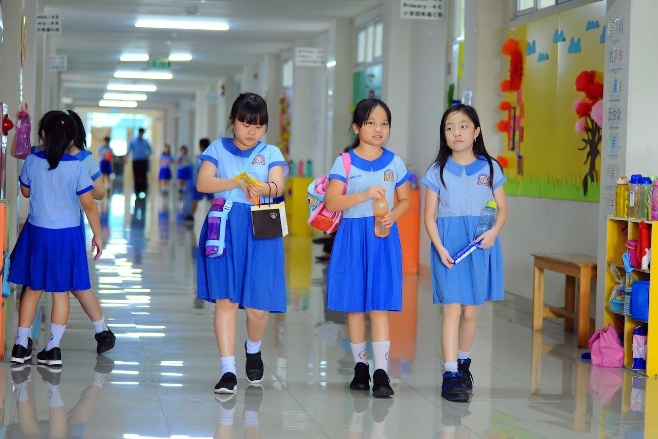 Do bilingual children learn faster