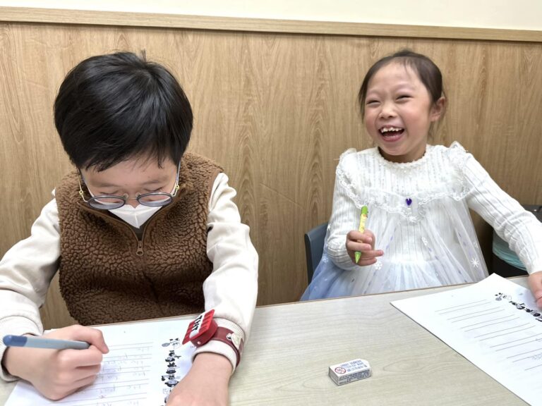 English Grammar and Writing Course 4 Two students enjoying Grammar and Writing class at Fun To Learn English Learning Centre